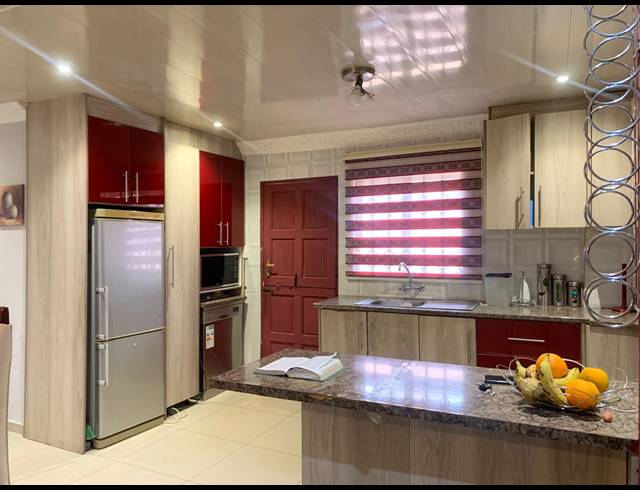 3 BEDROOM HOUSE FOR SALE IN PROTEA GLEN